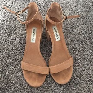 Steve Madden tan sandals